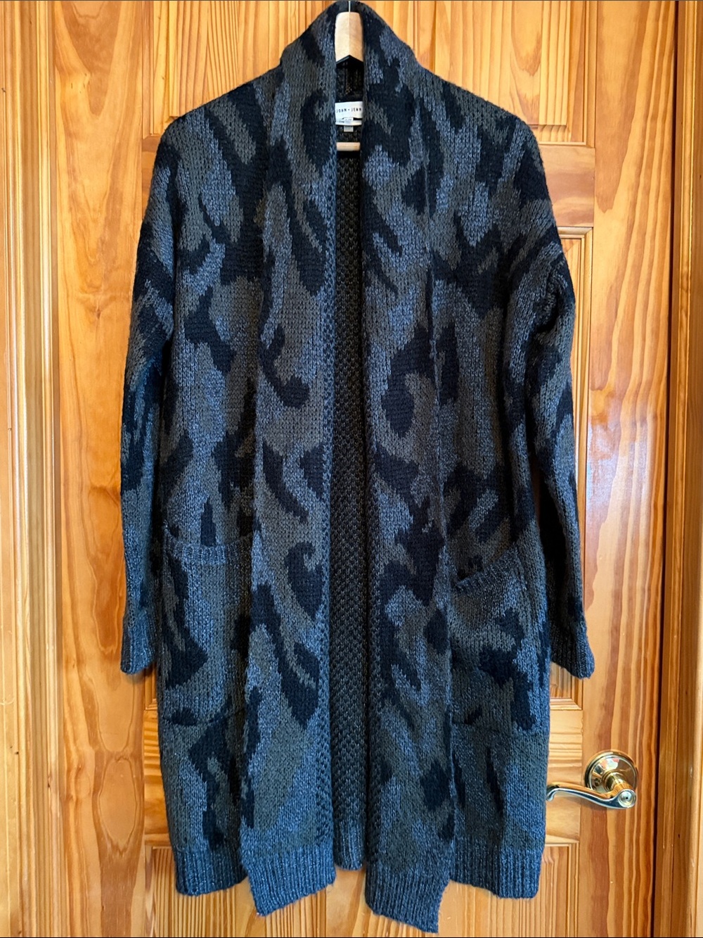 John + Jenn Charcoal & Black Open-Front Knit Cardigan